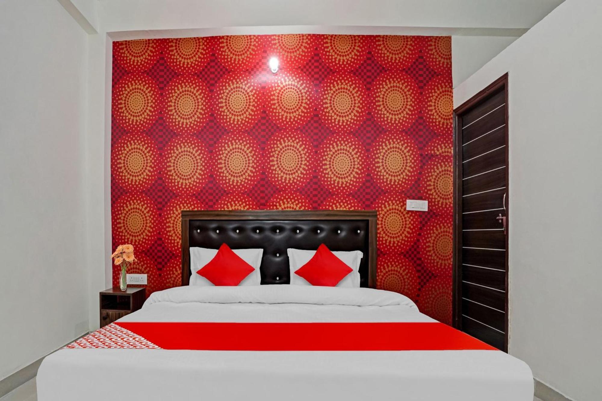 Hotel O Avs Hotel & Restaurant Нойда Екстер'єр фото